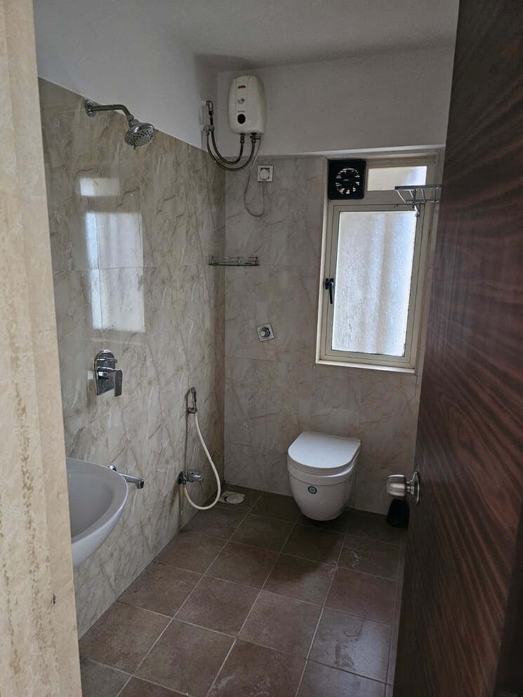 Bathroom, mahesh-jai-arati 4 Bedroom 1690 Sq.Ft. Apartment In Chembur Mumbai 9199339