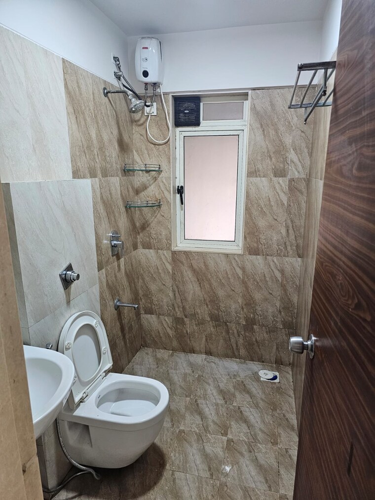 Bathroom, mahesh-jai-arati 4 Bedroom 1690 Sq.Ft. Apartment In Chembur Mumbai 9199339