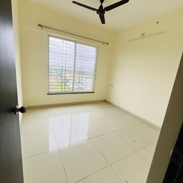 Room in 2 BHK Apartment at Kolte Patil R1 Life Republic, Marunji – for Rent
