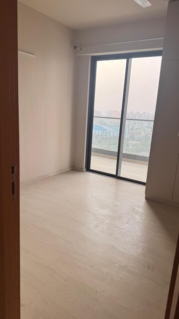 Room in 2 BHK Apartment at M3M Heights, Sector 65 – for Rent