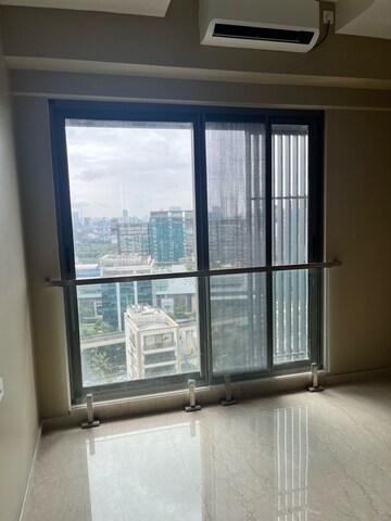 Room in 4 BHK Apartment at Adani Ten BKC, Bandra East – for Rent