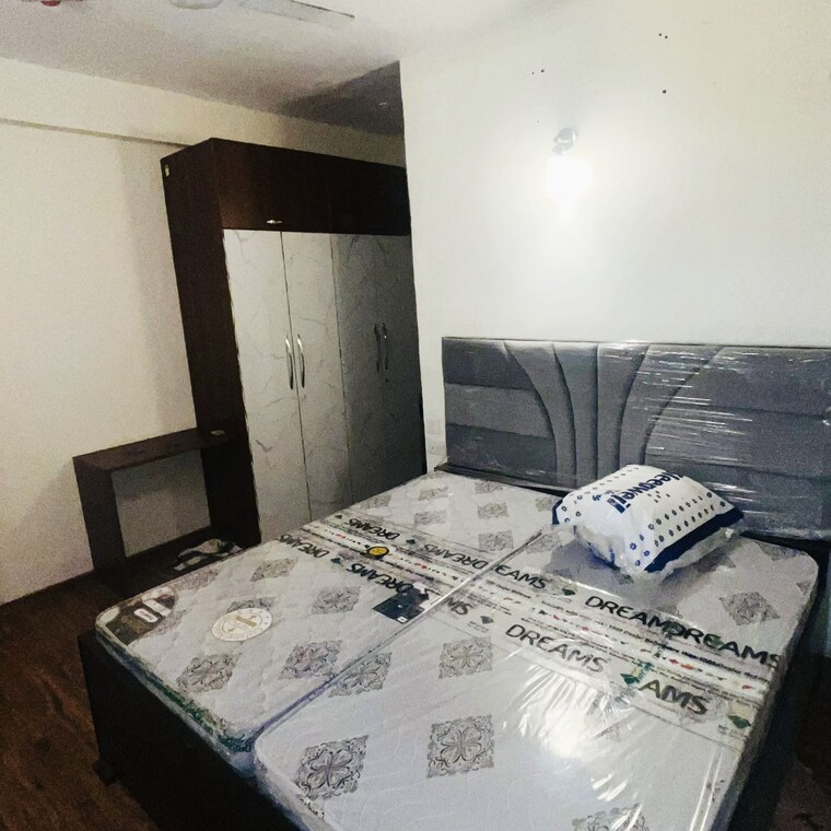 Bedroom, omaxe-the-palace 3 Bedroom 1550 Sq.Ft. Apartment In Sushant Golf City Lucknow 9199476