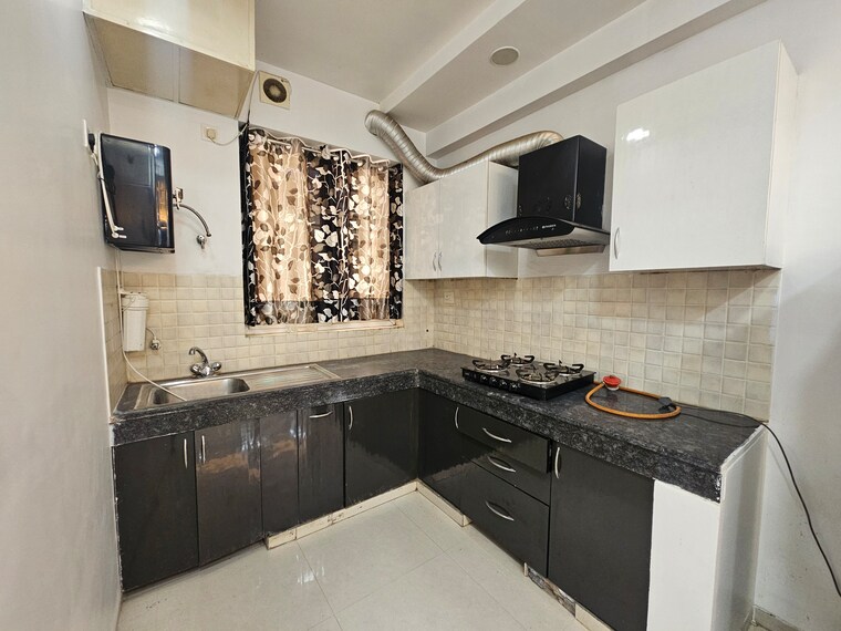 Kitchen, bptp-parkland 3 Bedroom 190 Sq.Ft. Builder Floor In Sector 75 Faridabad 9199576