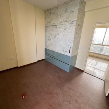 Room in 3.5 BHK Apartment at Imperia Esfera, Garoli Kalan – for Rent