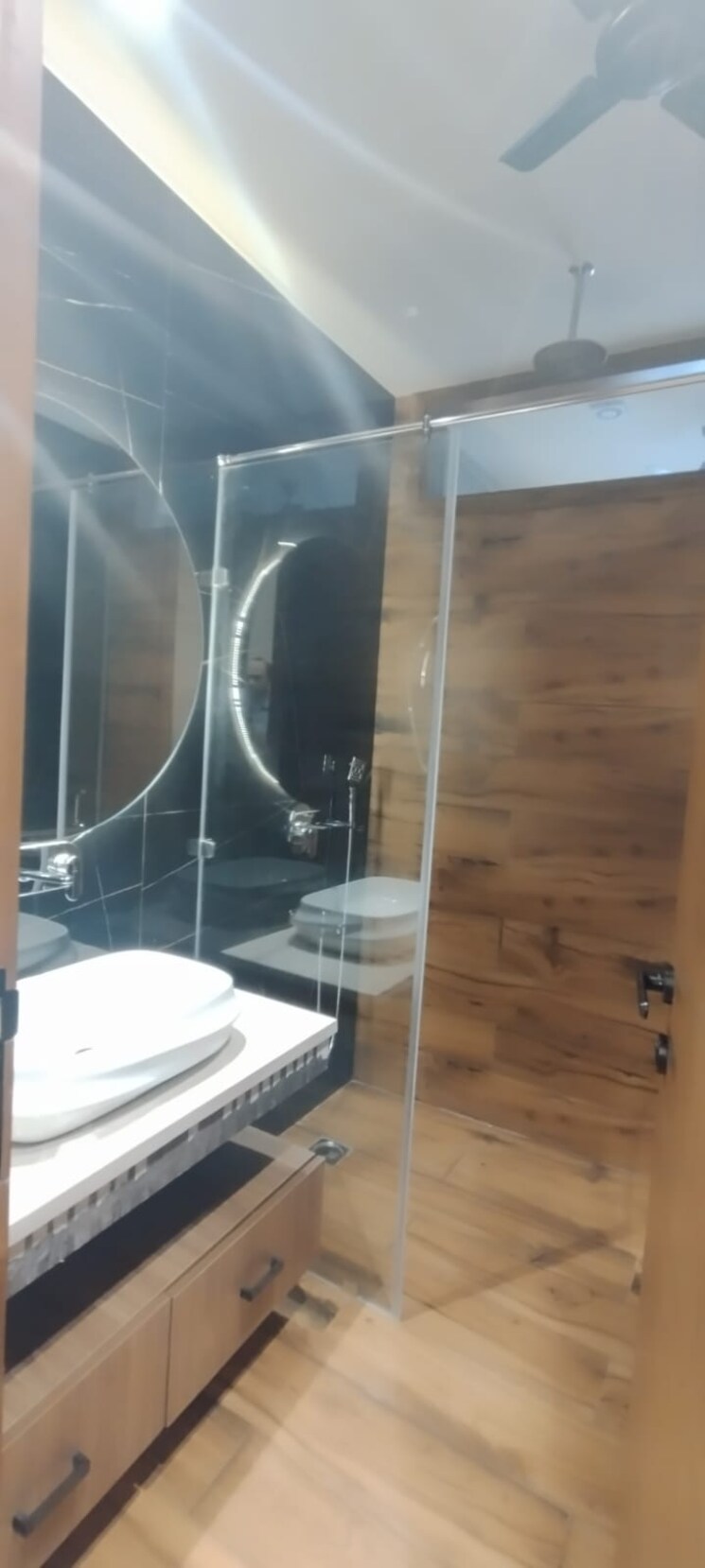 Attached Bathroom, greater kailash i 3 Bedroom 1440 Sq.Ft. Builder Floor In Greater Kailash I Delhi 9199620