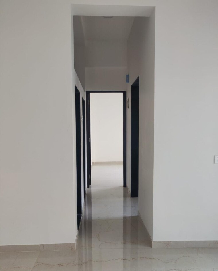 Other, rna-ng-diamond-hill 2 Bedroom 556 Sq.Ft. Apartment In Beverly Park Thane 9199623