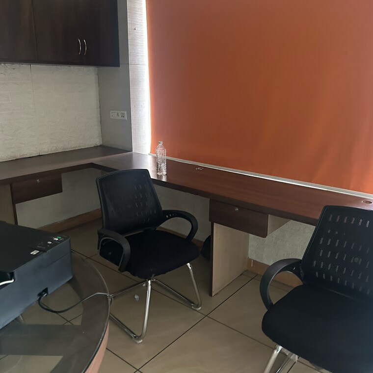 Team Area, sector 17 Commercial Office Space 1500 Sq.Ft. In Sector 17 Chandigarh 9199675