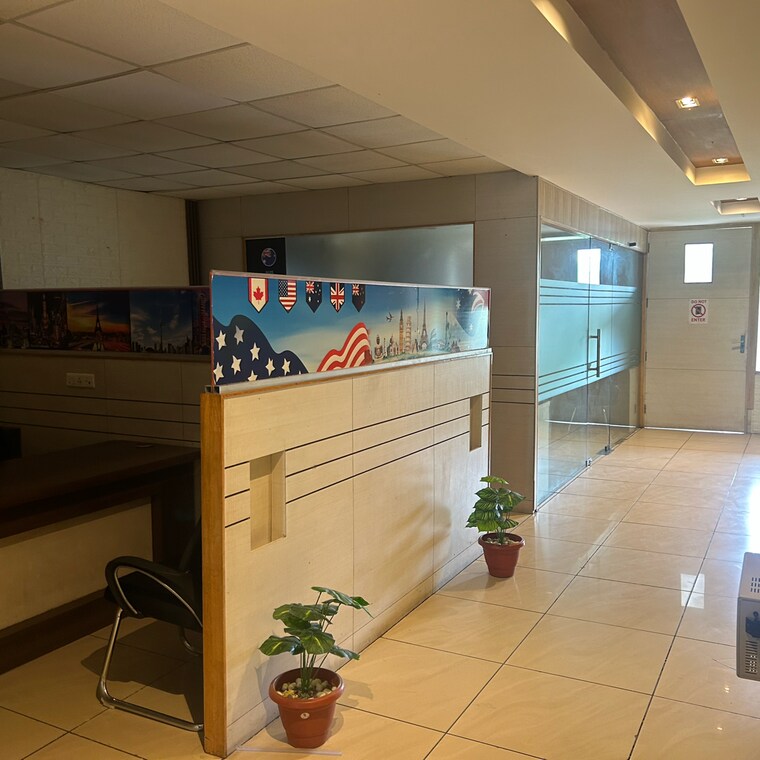 Team Area, sector 17 Commercial Office Space 1500 Sq.Ft. In Sector 17 Chandigarh 9199675