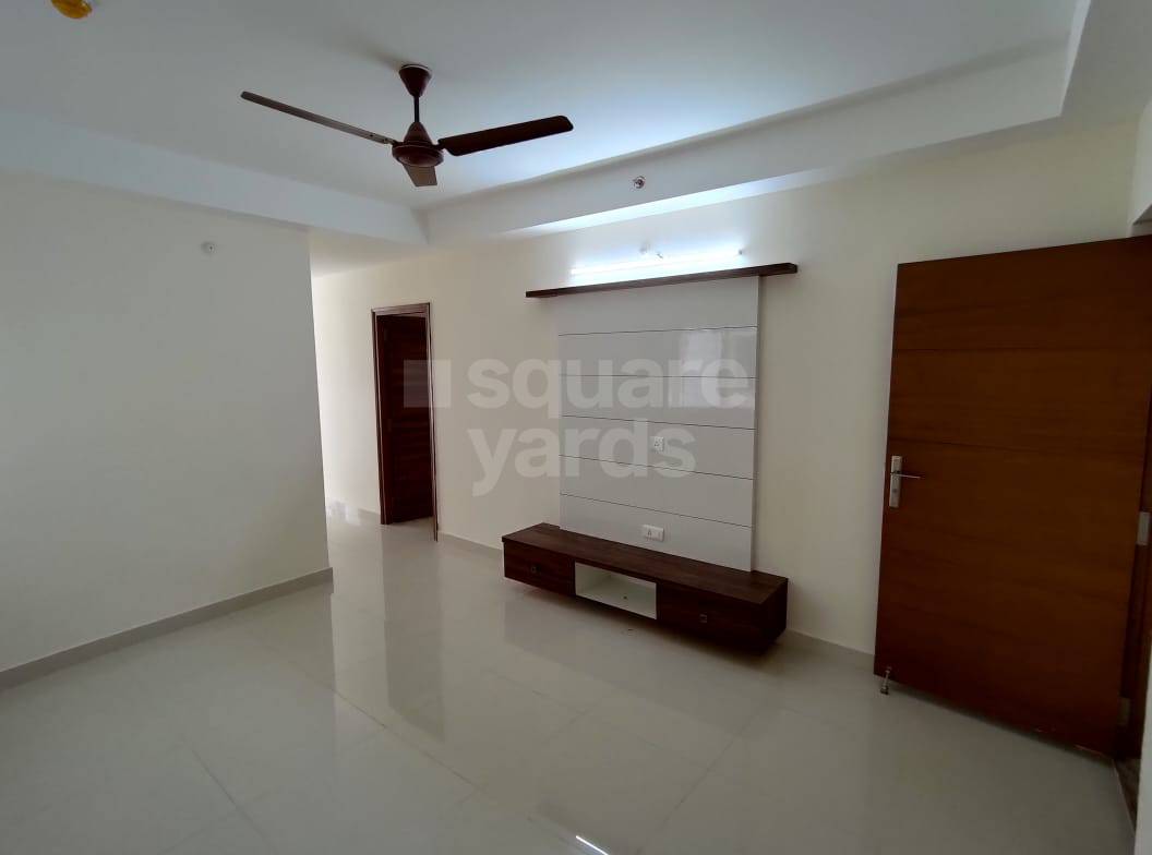 2 BHK + Pooja Room Apartment For Rent in Prestige High Fields