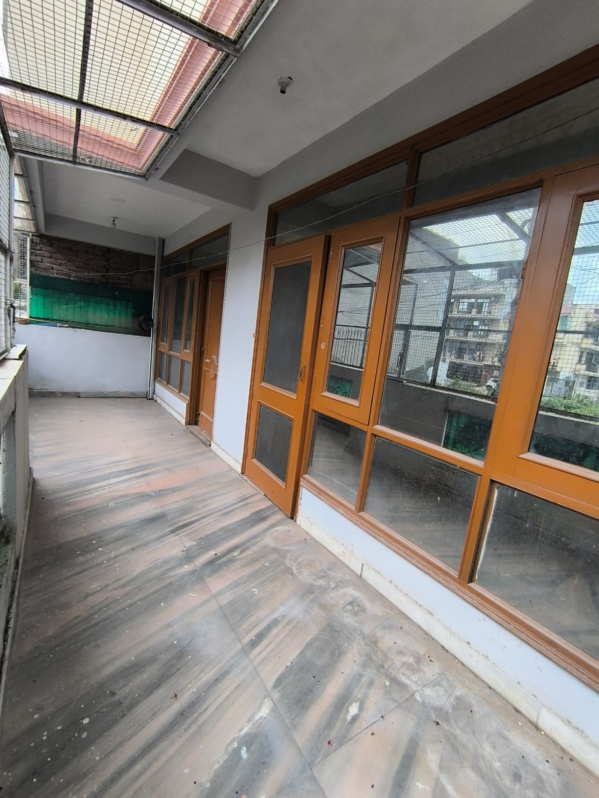 3 BHK + Pooja Room,Servant Room,Study Room,Extra Room Builder Floor For Rent in Green Fields Colony