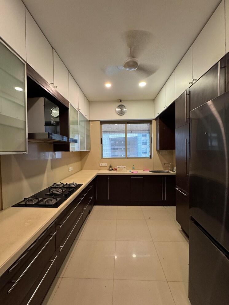 Kitchen, lodha-bellissimo 4 Bedroom 2460 Sq.Ft. Apartment In Mahalaxmi Mumbai 9199907