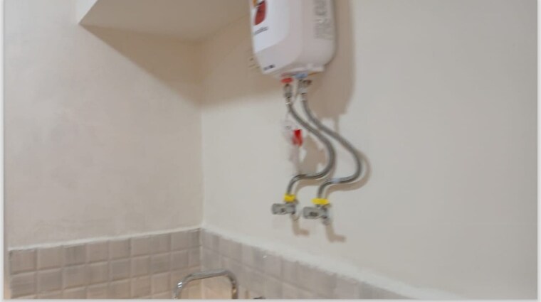 Bathroom, sector 19 dwarka 3 Bedroom 1850 Sq.Ft. Apartment In Sector 19 Dwarka Delhi 9199942