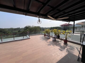 Parking in 4 BHK Villa at Mantri Group Mantri Euphoria, Narsingi – for Sale