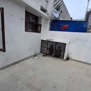 2 BHK Apartment – Exterior View View at Sector 35 - for Rent