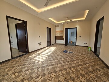 Bedroom in 6+ BHK Independent House at BPTP Parklands, Sector 76 – for Sale