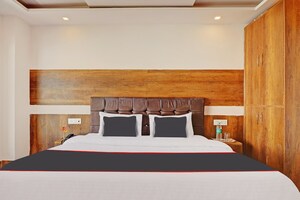 Bedroom in 6+ BHK Villa at Bhoopatwala – for Sale