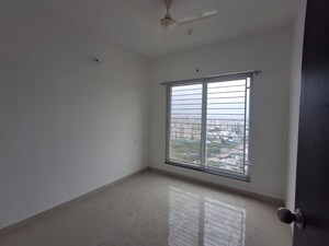 Room in 2.5 BHK Apartment at Goel Ganga Altus, Kharadi – for Rent