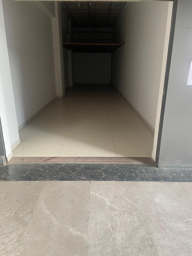 Room, vision-flora Commercial Shop 700 Sq.Ft. In Pimple Saudagar Pune 9200289