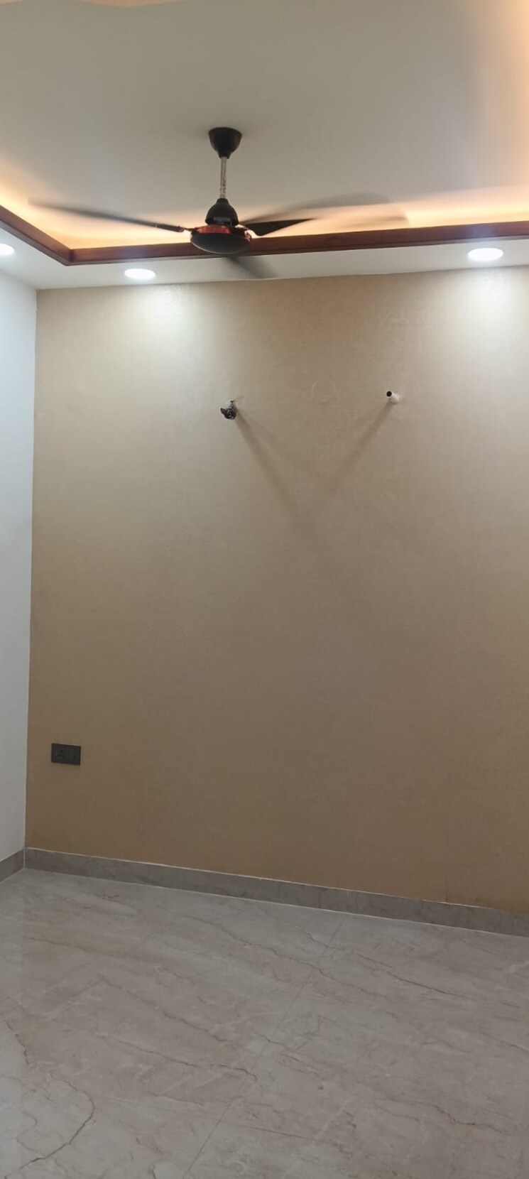 Room, soha-neal-city 3 Bedroom 160 Sq.Yd. Builder Floor In Sector 98 Faridabad 9200287