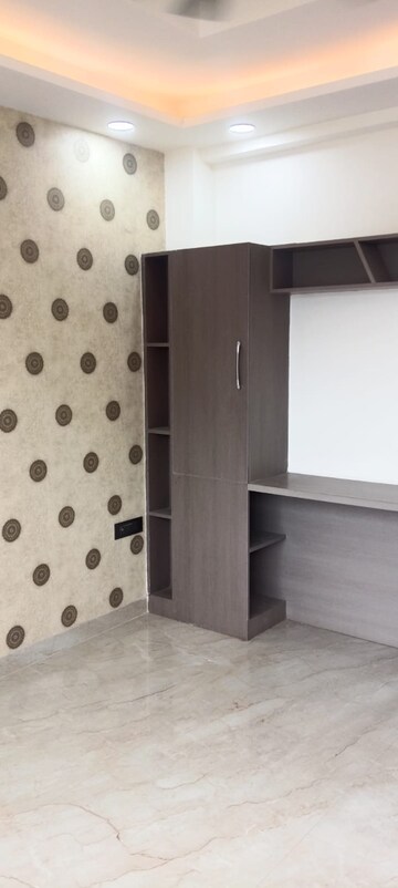Bathroom in 3 BHK Builder Floor at Soha Neal City, Sector 98 – for Sale