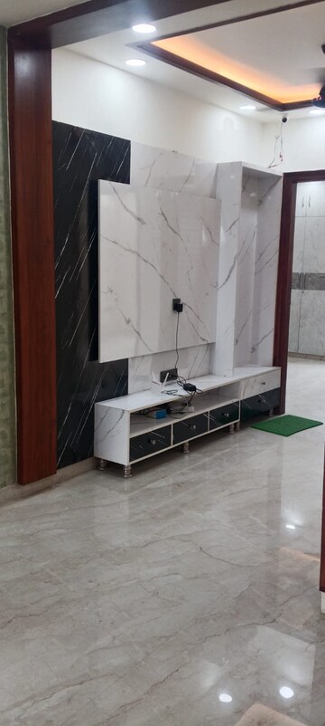 Bathroom in 3 BHK Builder Floor at Soha Neal City, Sector 98 – for Sale