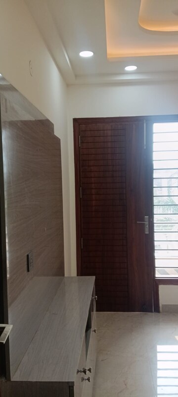 Bathroom in 3 BHK Builder Floor at Soha Neal City, Sector 98 – for Sale