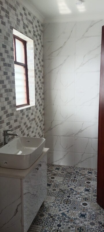 Bathroom in 3 BHK Builder Floor at Soha Neal City, Sector 98 – for Sale