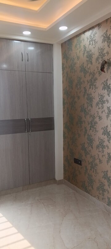 Furnished Amenities in 3 BHK Builder Floor at Soha Neal City, Sector 98 – for Sale