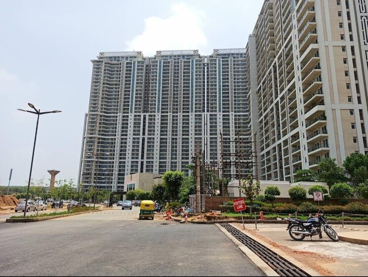 Exterior View, dlf-park-place 4 Bedroom 2700 Sq.Ft. Apartment In Sector 54 Gurgaon 9200008