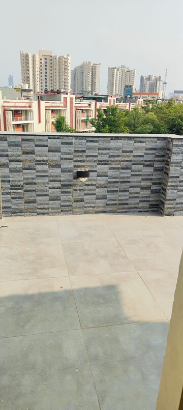 Parking in 2 BHK Apartment at Orchid Island, Sector 51 – for Rent