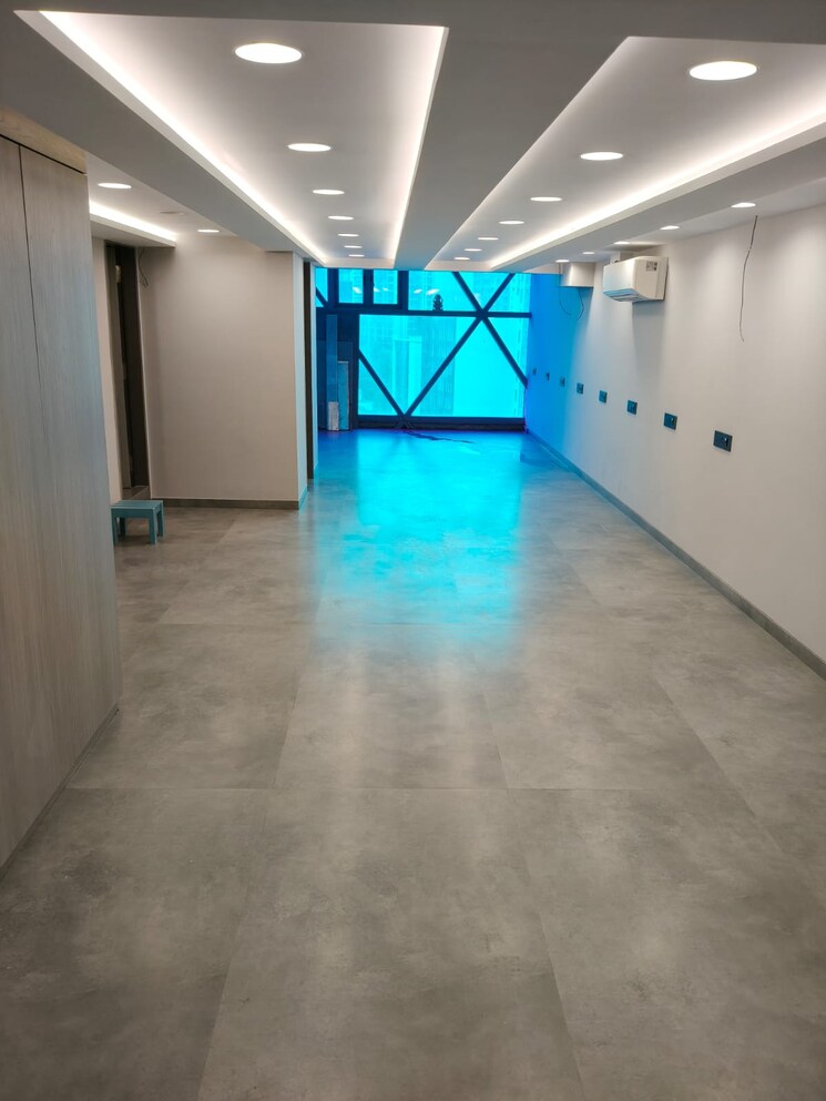 Room, atlanta-centre Commercial Office Space 750 Sq.Ft. In Goregaon East Mumbai 9200320