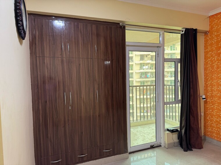 Room, gaur-city-2-16th-avenue 3 Bedroom 873 Sq.Ft. Apartment In Sector 16c Greater Noida Greater Noida 9200314