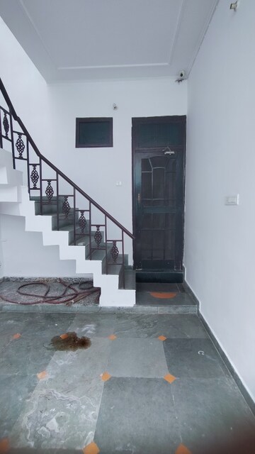 Staircase in 2 BHK Independent House at Gomti Nagar – for Rent