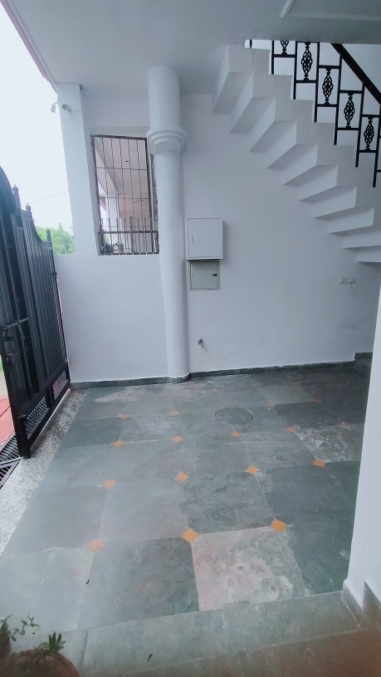 Balcony, gomti nagar 2 Bedroom 1250 Sq.Ft. Independent House In Gomti Nagar Lucknow 9200431