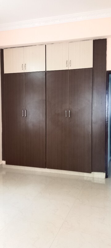Furnished Amenities in 2 BHK Apartment at Raghavendra Nilayam Kondapur, Kondapur – for Rent