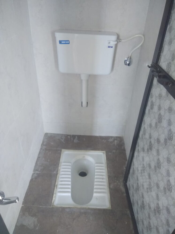 Bathroom, raj-tulsi-aastha 1 Bedroom 615 Sq.Ft. Apartment In Badlapur East Thane 9200521