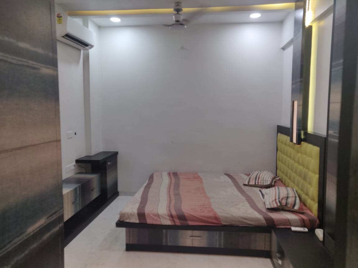 3 BHK Apartment For Rent in Krishna Pride Apartment