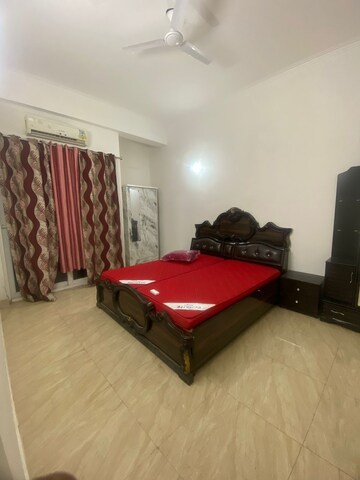 Bedroom in 2 BHK Apartment at Gaur Yamuna City, Gaur Yamuna City – for Rent