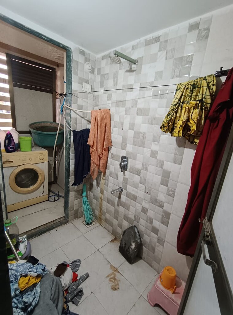 Bathroom, kopar khairane 2 Bedroom 700 Sq.Ft. Apartment In Kopar Khairane Navi Mumbai 9200517