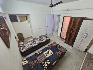 Room in  Pg at Ambika Darshan, Kandivali East – for Rent