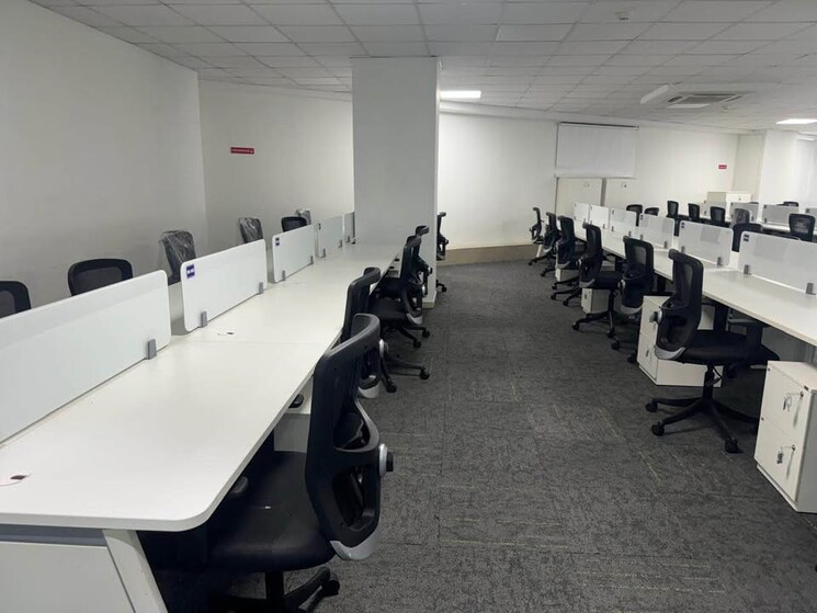 Team Area, hadapsar Commercial Office Space 4000 Sq.Ft. In Hadapsar Pune 9200541