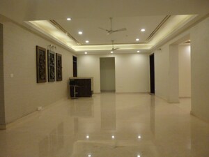 Room in 4 BHK Apartment at Prestige White Meadows, Whitefield – for Rent