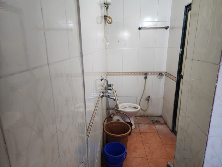 Bathroom, kopar khairane 2 Bedroom 700 Sq.Ft. Apartment In Kopar Khairane Navi Mumbai 9200590
