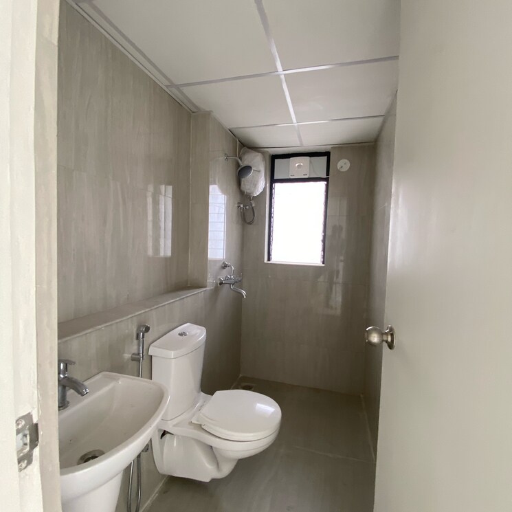 Bathroom, runwal-gardens 3 Bedroom 908 Sq.Ft. Apartment In Bhadra Nagar Thane 9200678