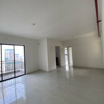 Room in 3 BHK Apartment at Runwal Gardens, Bhadra Nagar – for Rent