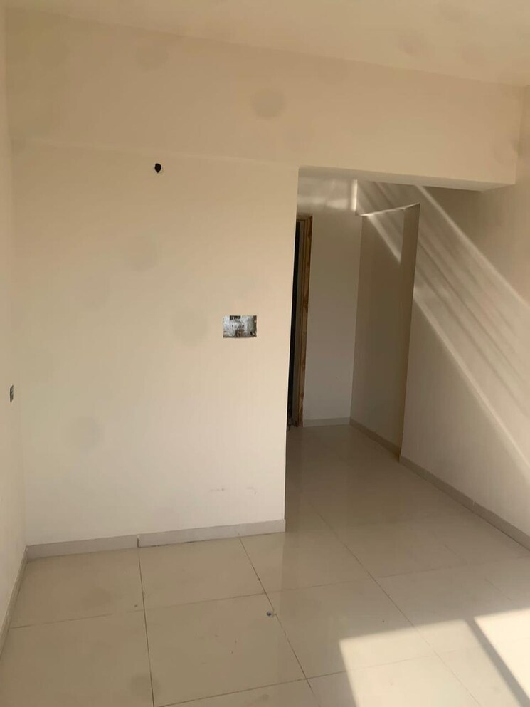 Room, vj-town-center 1 RK 192 Sq.Ft. Apartment In Wakad Pune 9200737