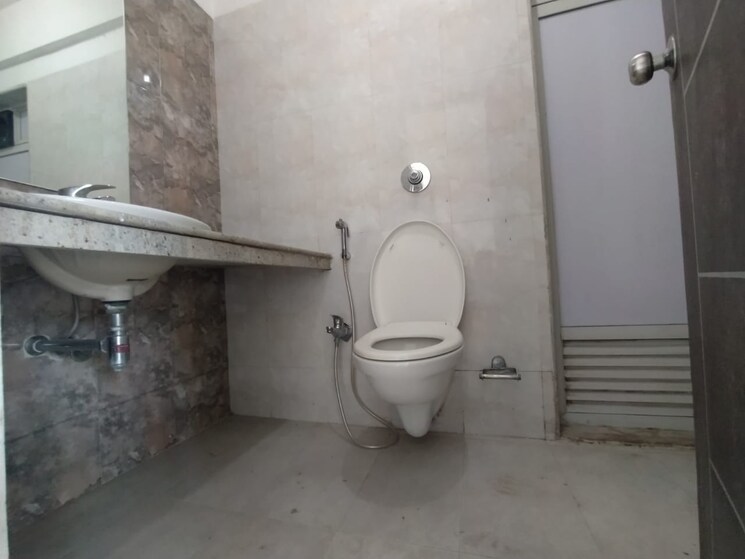 Attached Bathroom, nahar-laurel-and-lilac 2 Bedroom 970 Sq.Ft. Apartment In Chandivali Mumbai 9200686