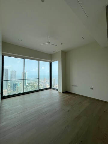 Room in 4 BHK Apartment at Rustomjee Crown, Prabhadevi – for Rent