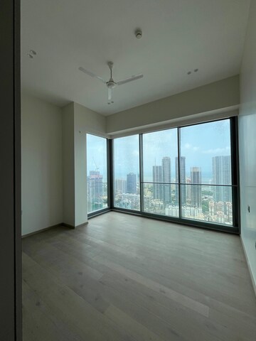 Room in 4 BHK Apartment at Rustomjee Crown, Prabhadevi – for Rent