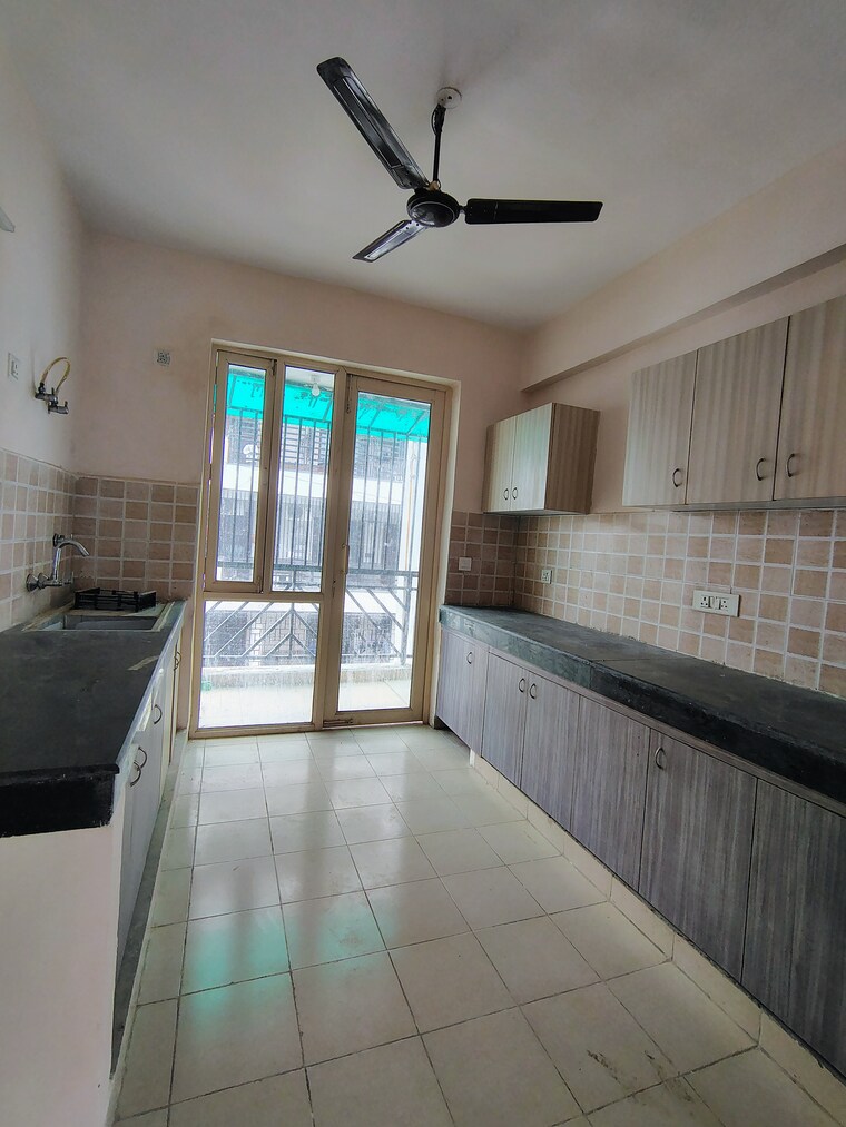 Kitchen, puri-vip-floors 3 Bedroom 300 Sq.Yd. Builder Floor In Sector 81 Faridabad 9200755